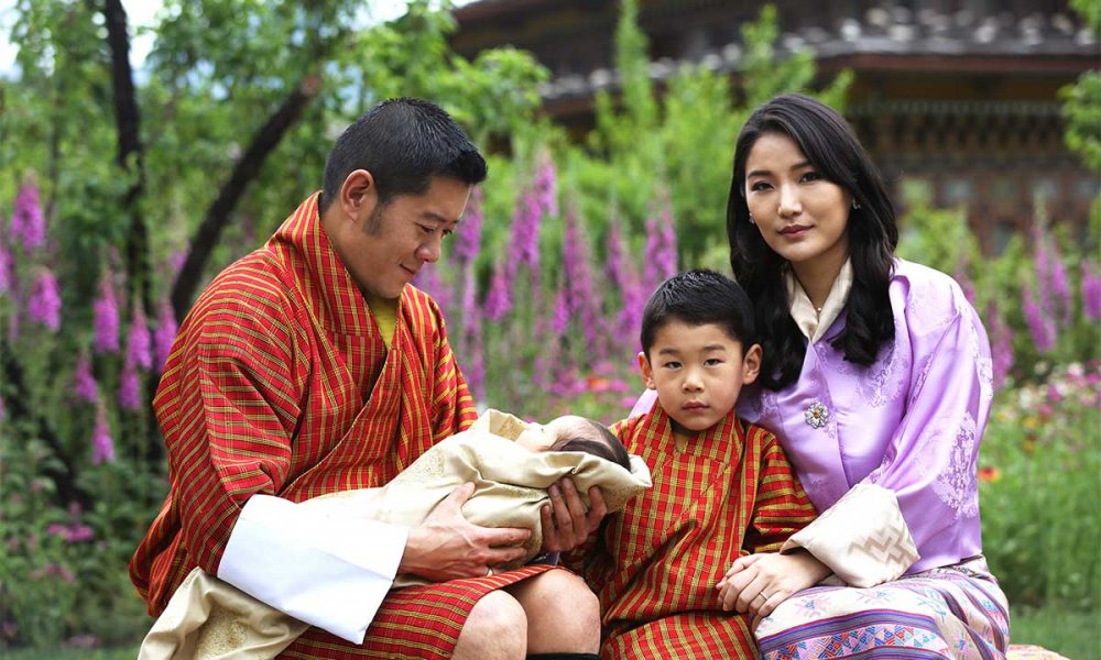 الصور الرسمية الجديدة للعائلة الملكية في بوتان