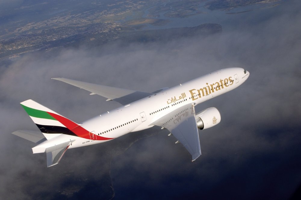 طيران الإمارات تمدد خدمات سكاي واردز