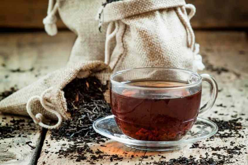 الشاي الأسود يعزز صحة الدماغ لدى كبار السن