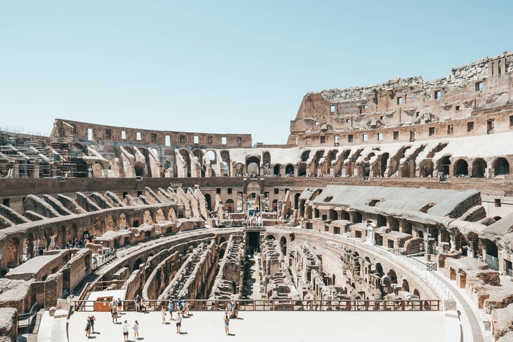 كولوسيوم المدرج الروماني Colosseum بواسطة Henry Paul