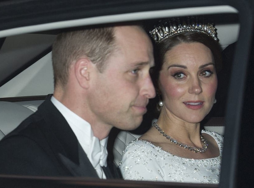 كيت ميدلتون ترتدي تاج الأميرة ديانا في قصر باكنجهام