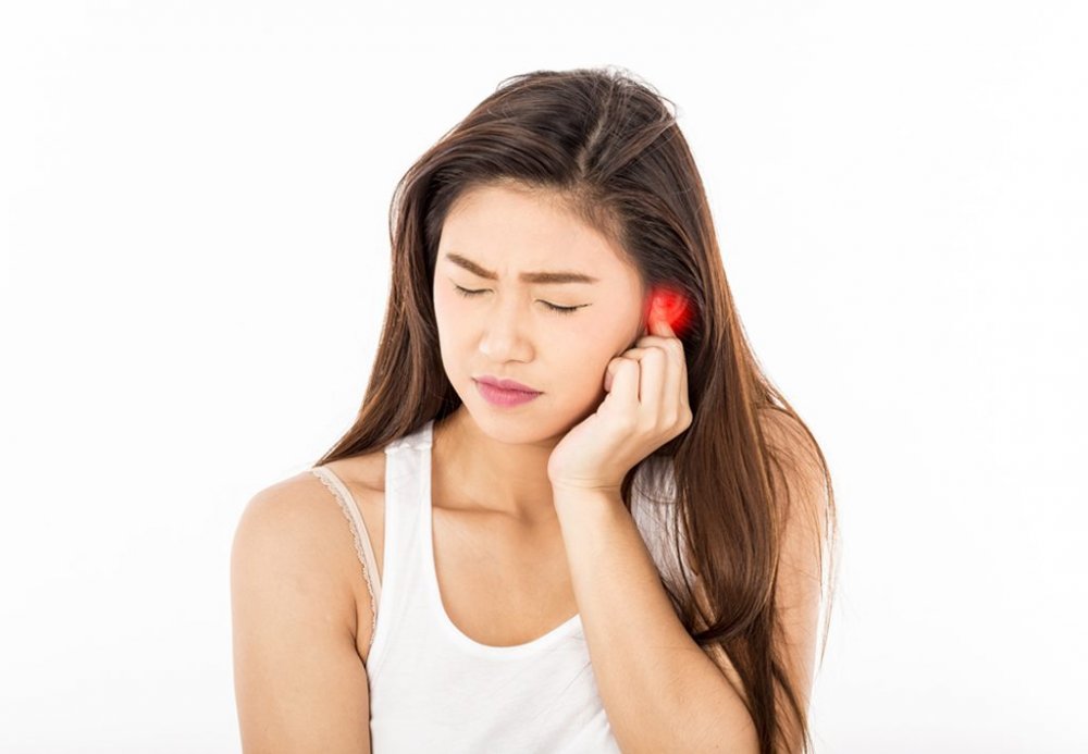 التهاب الأذن الخارجية يسبب إحمرار وتورم