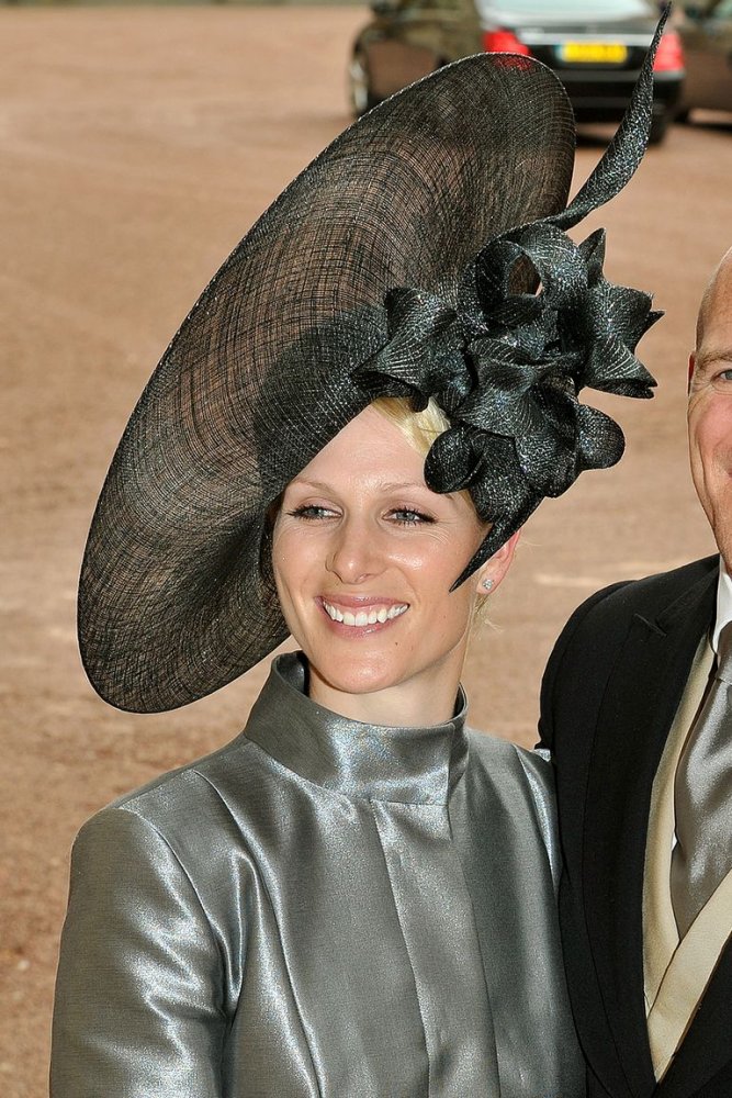 زارا تيندال ارتدت قبعة مائلة في حفل زفاف الأمير ويليام وكيت