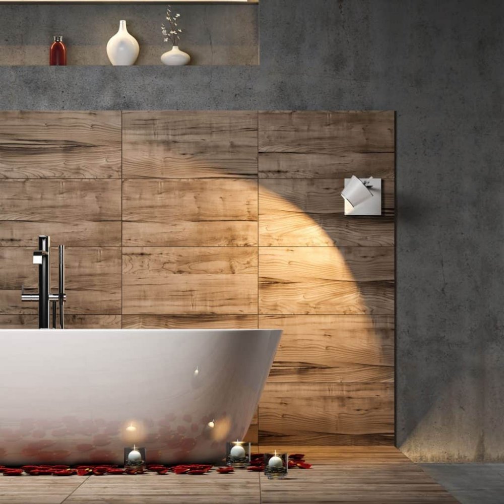 حوض استحمام أنيق باللون الأ بيض مع خلفية جدار خشبي بسيط