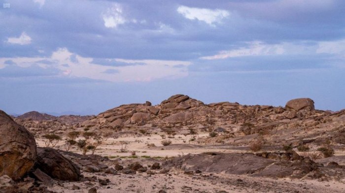 جبل القمر.. تجربة فريدة لعشاق المغامرة في عروس البحر الأحمر - المصدر وكالة الأنباء السعودية