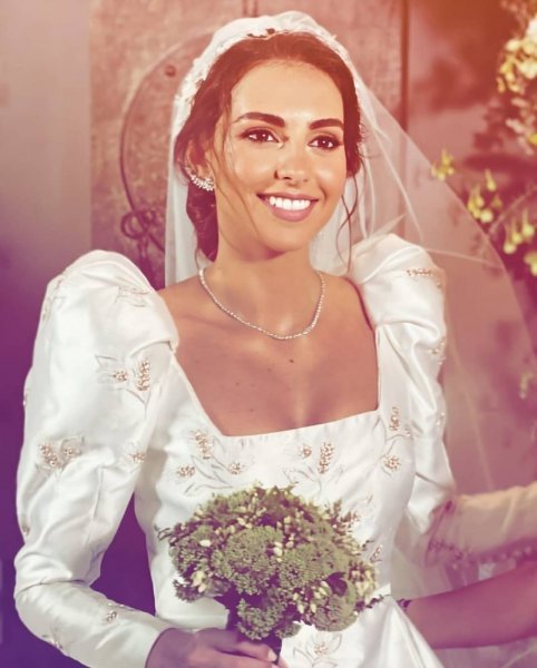فاليري أبو شقرا في يوم زفافها
