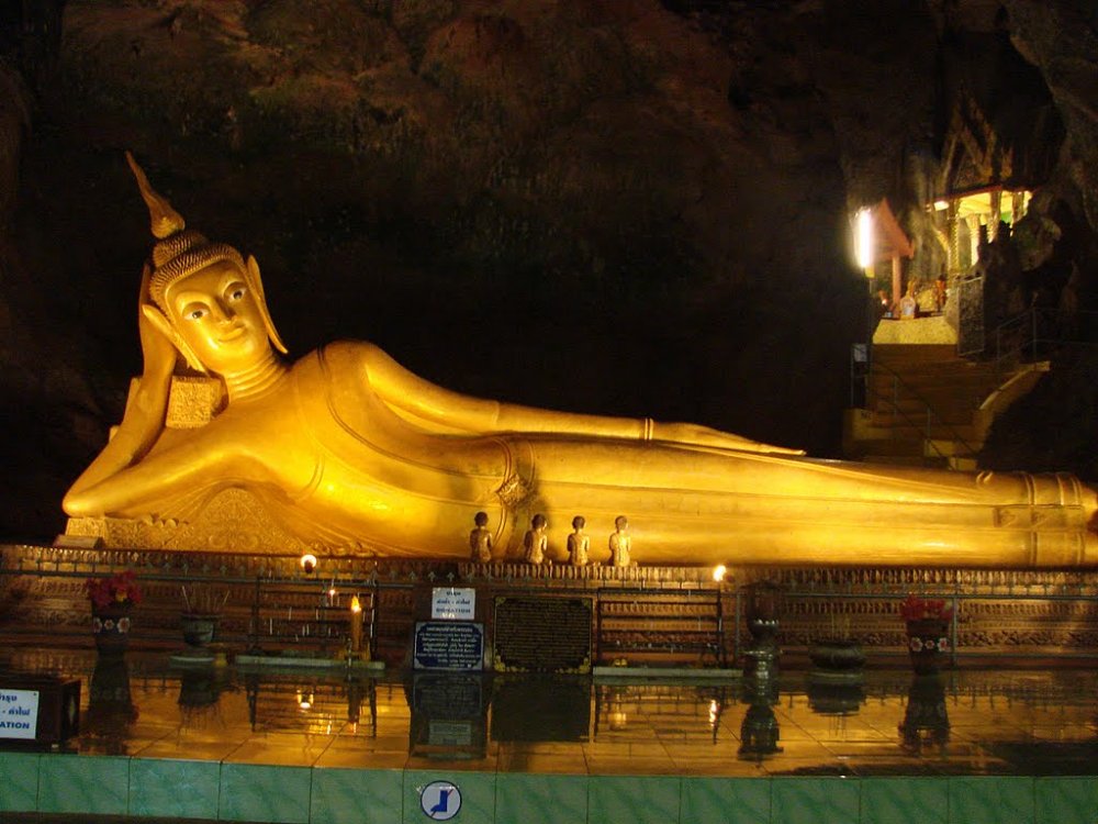 معبد بوذا المتكئ في بانكوك