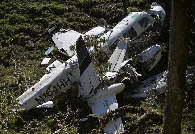 أنخفضت الطائرة إيروستر 600 في ظروف ضبابية في جبال الأنديز 