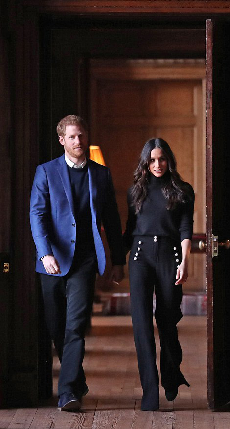 الأمير هاري ينصح زوجته بعدم ارتداء البنطلونات في الزيارات الرسمية؟