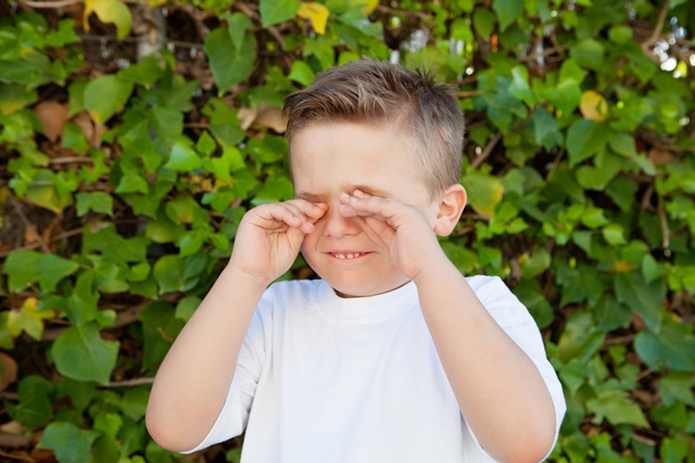 حساسية العين أحد أنواع الحساسية عند الاطفال