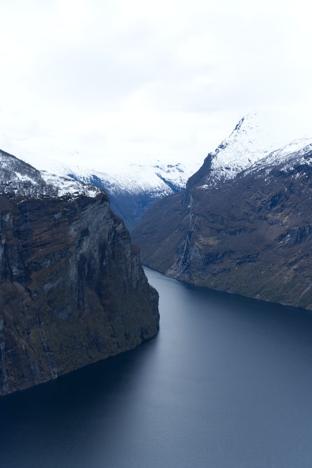 مضيق يايرانغيرفورد Geirangerfjord، النرويج بواسطة Alexander Sinn