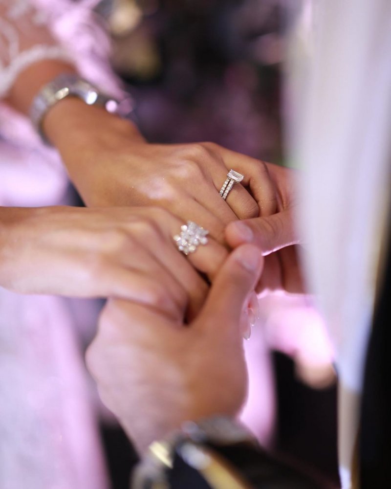 أفكار صور مميزة للعرسان من مصوري حفلات الزفاف في الإمارات Dialight