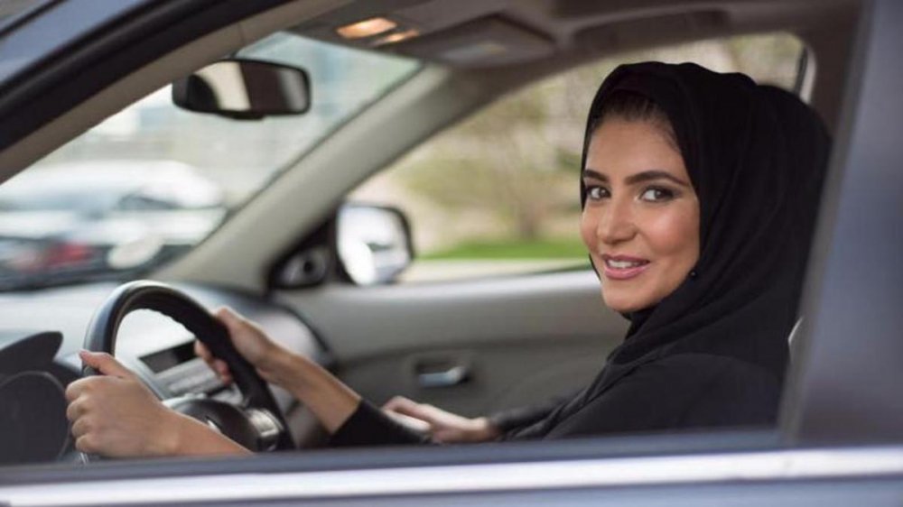 شروط قيادة النساء الوافدات للسيارة في السعودية
