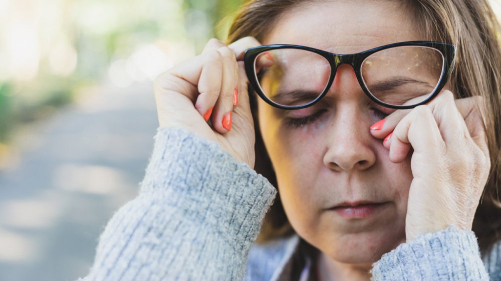 ضعف البصر أحد مضاعفات التهاب قزحية العيون
