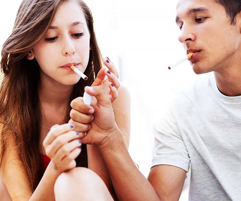 انتشار التدخين بين المراهقين وطلاب المدارس في الآونة الاخيرة