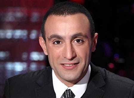 فيديو أحمد السقا يقتحم حفل زفاف نجل المخرج عمرو عرفة بالحصان! - مجلة هي