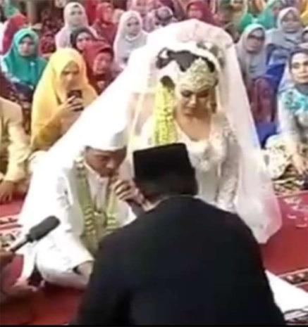العروس أدهشت حضور حفل الزفاف
