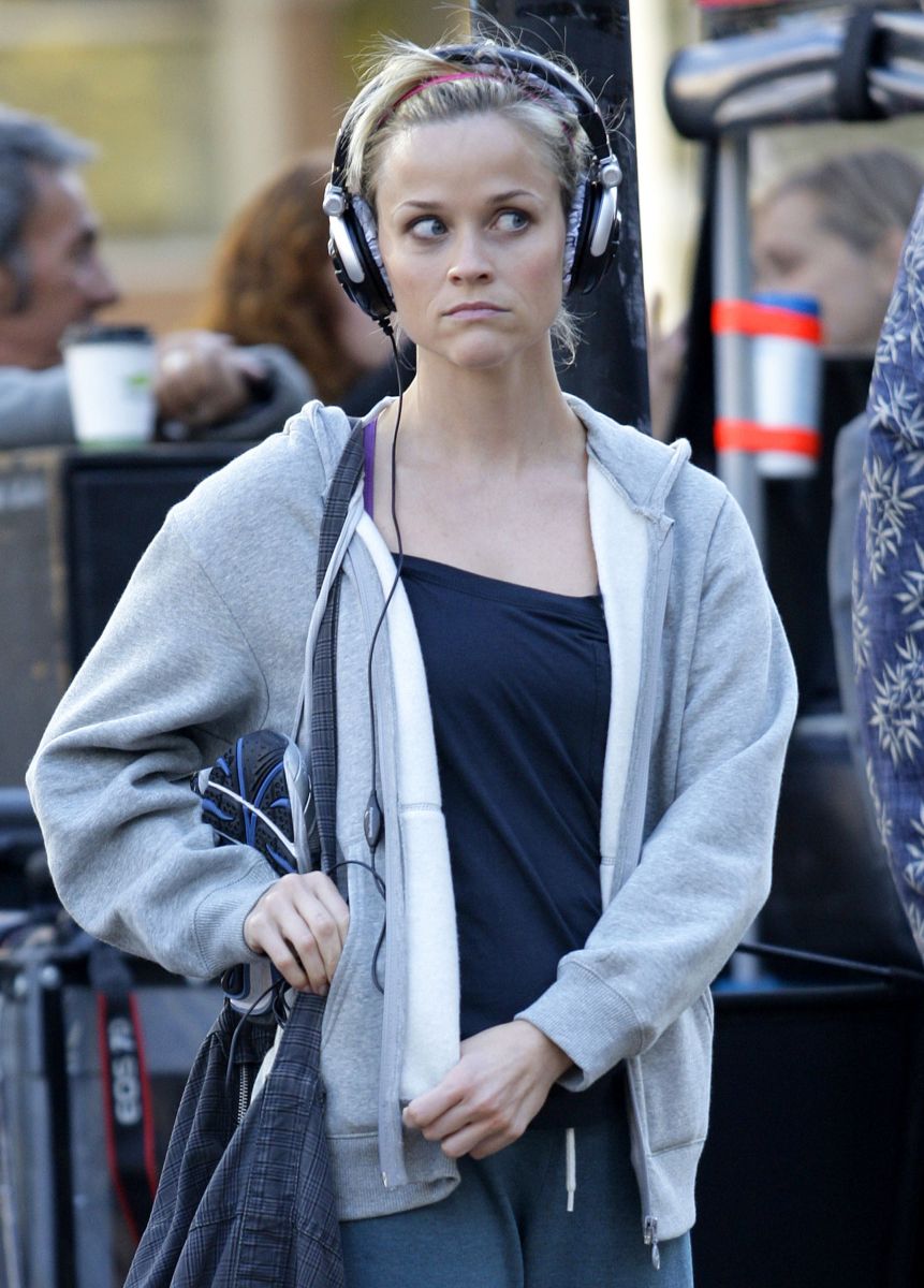 Reese Witherspoon sweating
