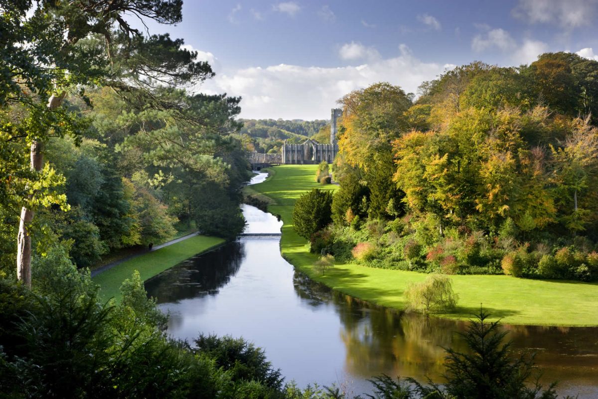 Fountains Abbey and Studley Royal Water Garden, North Yorkshire‬
