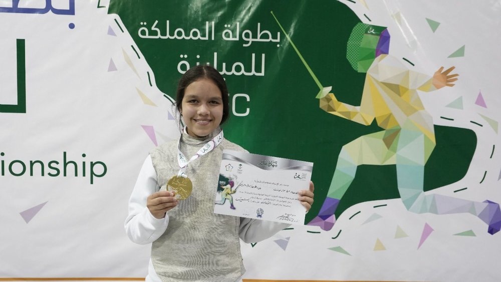آية عمار يوسف في المركز الأول لسلاح الشيش سيدات فئة تحت 15 عام
