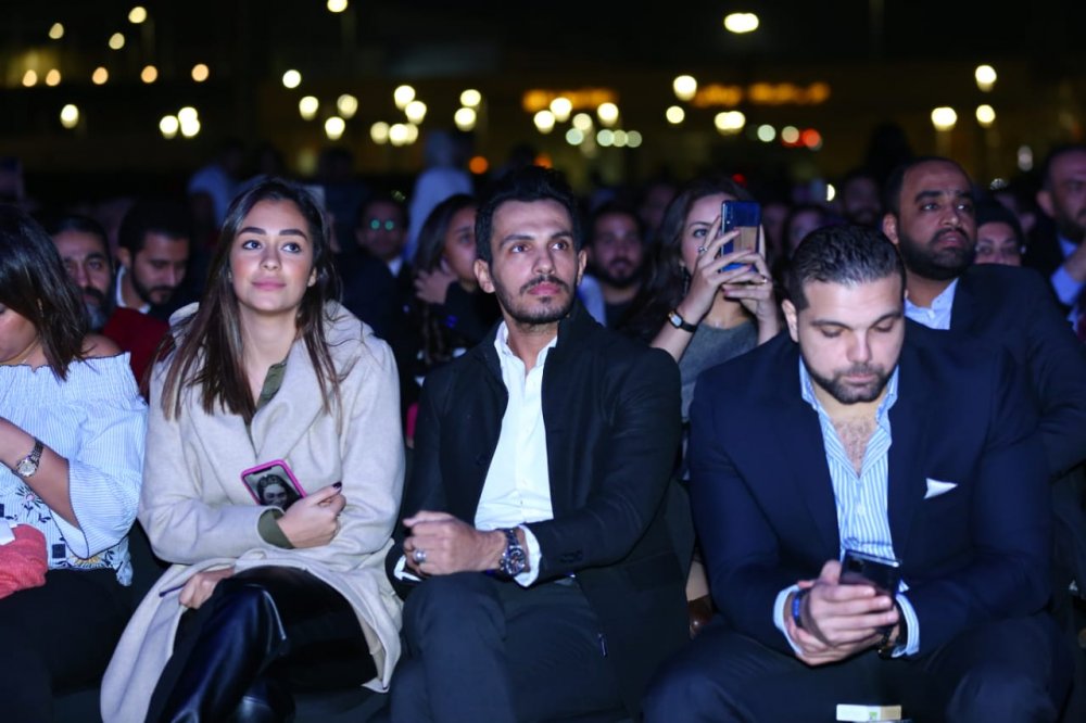 احمد ابراهيم وسط الحضور 