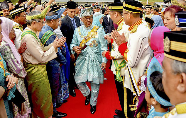 السلطان عبد الله شاه ملك ماليزيا الجديد