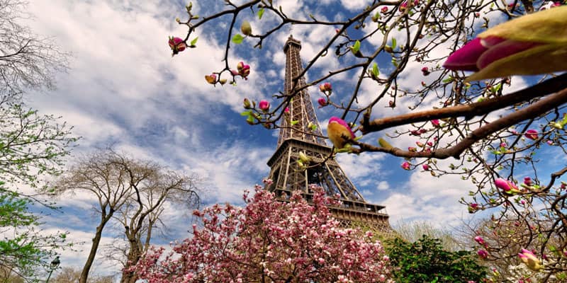 باريس ضمن قائمة اجمل وجهات سياحية للربيع في اوروبا