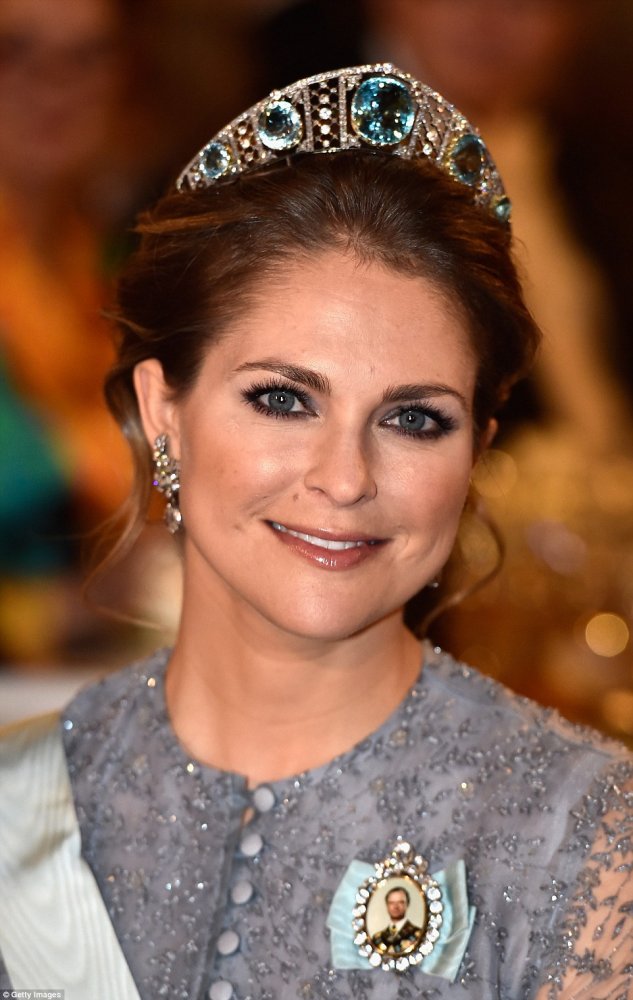 الأميرة مادلين ترتدي تاج Swedish Aquamarine Kokoshnik tiara