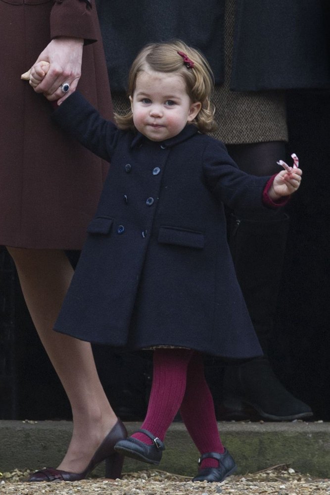 تحضر الأميرة شارلوت قداس العائلة المالكة التقليدي ليوم الميلاد 2016