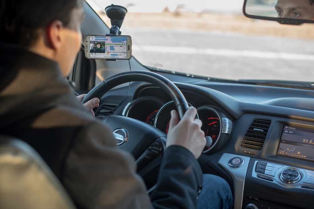  Drive Safely تطبيق جديد للهواتف لتنيه قائد السيارة لخفض حوادث المرور