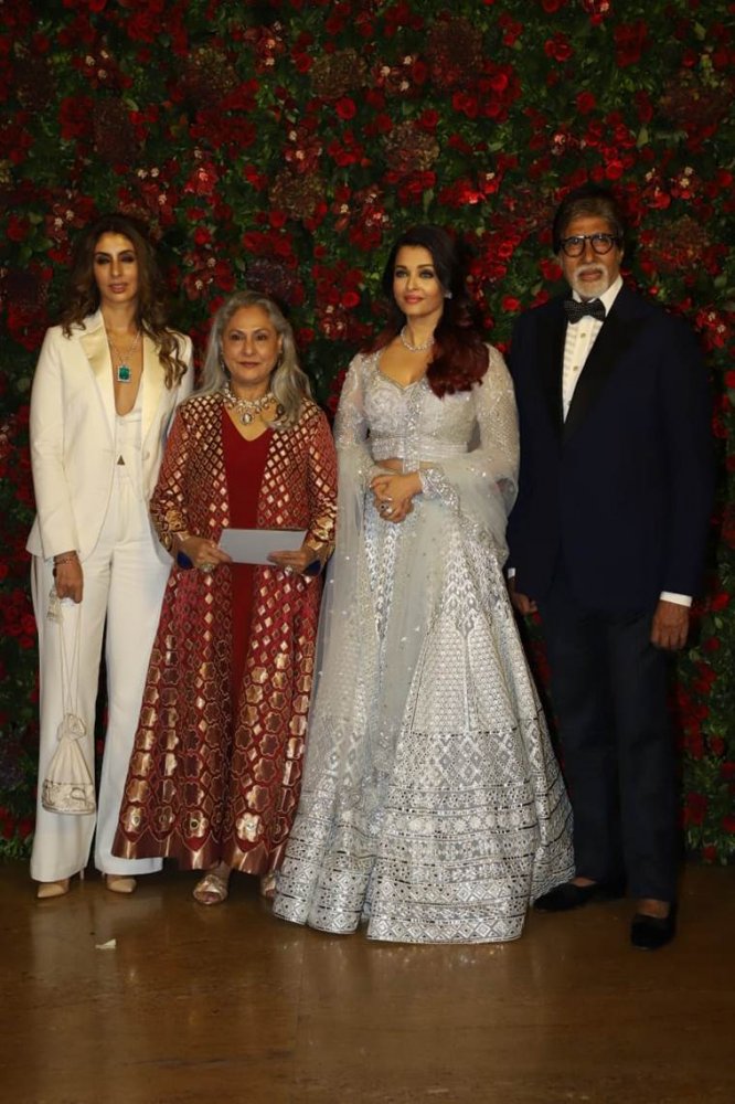 Shweta Bachchan-Nanda, Jaya Bachchan, Aishwarya Rai Bachchan and Amitabh Bachchan