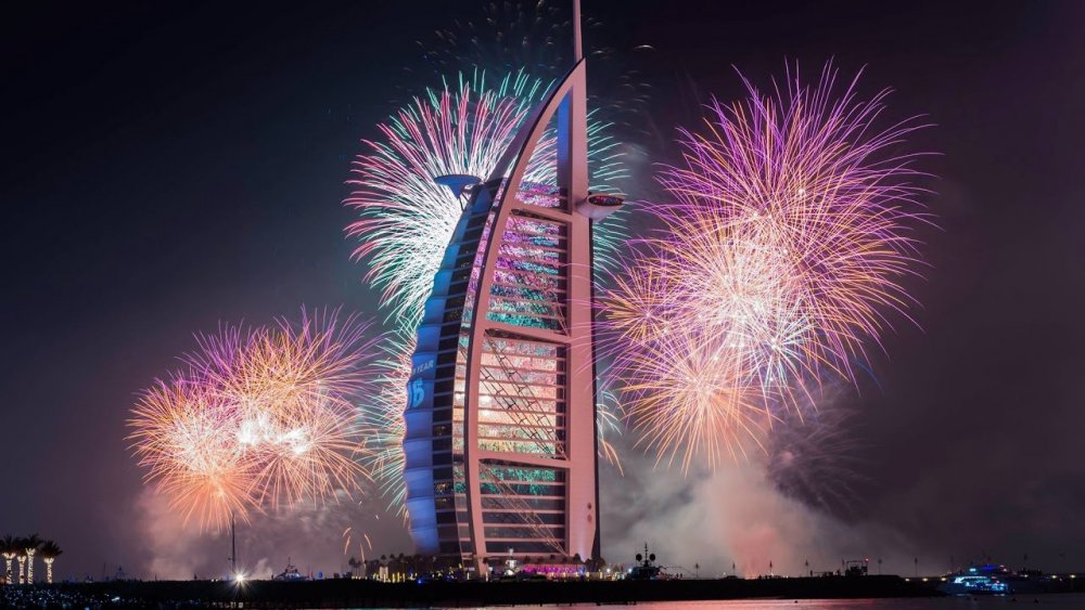  الألعاب النارية في برج العرب