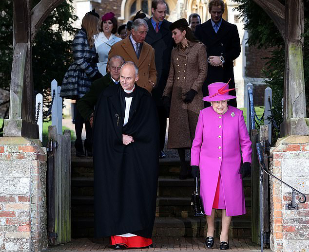 الأمير تشارلز سيحصر الألقاب الملكية في عائلته فقط