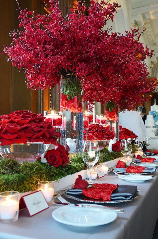 زينة مميزة لطاولة زفافك في يوم الحب