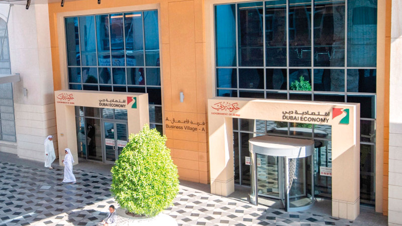 انخفاض نسبة إغلاق المؤسسات المخالفة للإجراءات الاحترازية في دبي