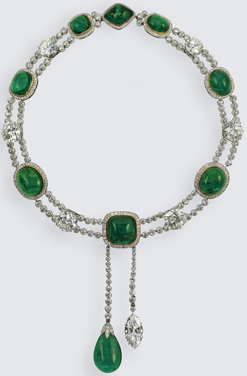 قلادة The Dehli Durbar Emerald Necklace""