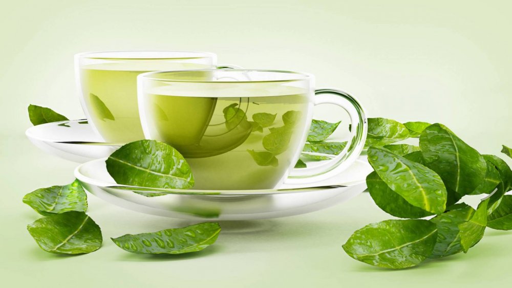 الشاي الأخضر يهدئ من حموضة المعدة.
