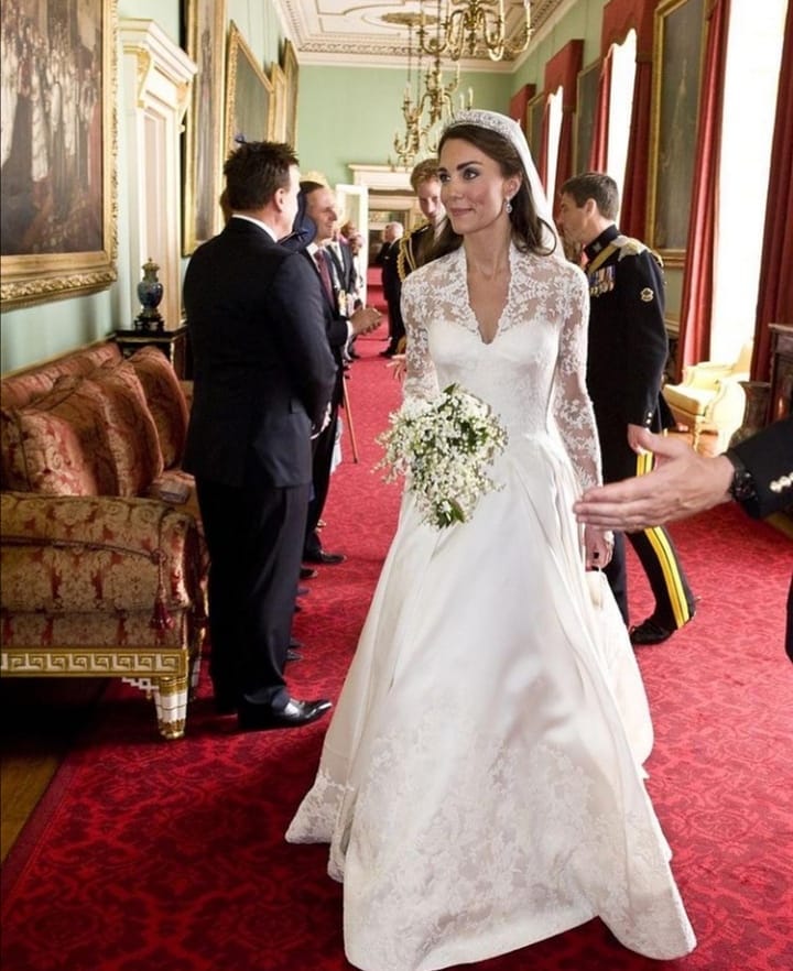 تاج حفل زفاف كيت ميدلتون Kate Middleton دوقة كمبريدج (2011)