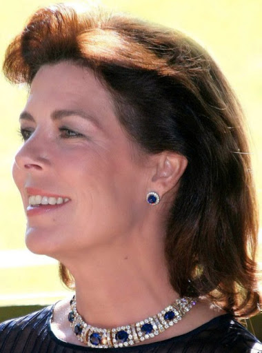الأميرة كارولين ترتدي عقد The Grimaldi Sapphire Necklace Tiara