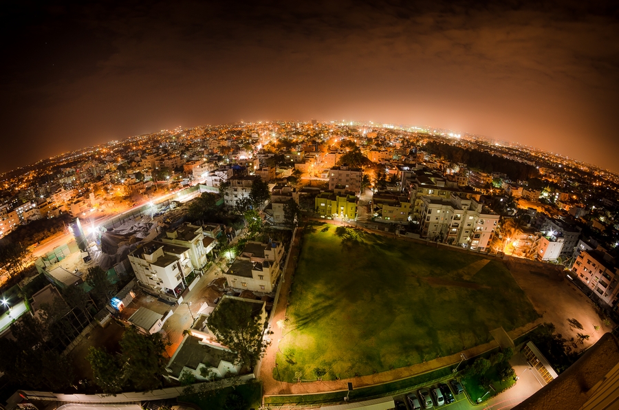 افضل اماكن شهر العسل في الهند- منظر ليلي لمدينة بانغلور
