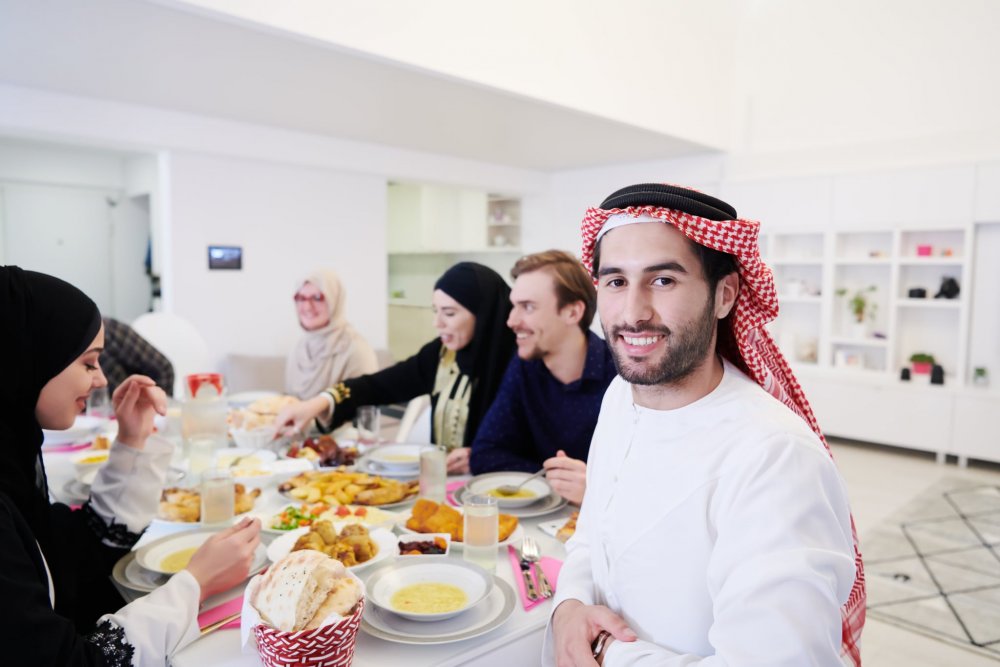 الأطباء يدعون لتجنب التجمعات الأسرية في رمضان