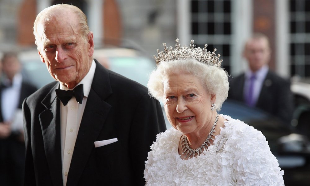ملكة بريطانيا تستعيد ذكريات جمعتها بزوجها الراحل في رسالة جديدة