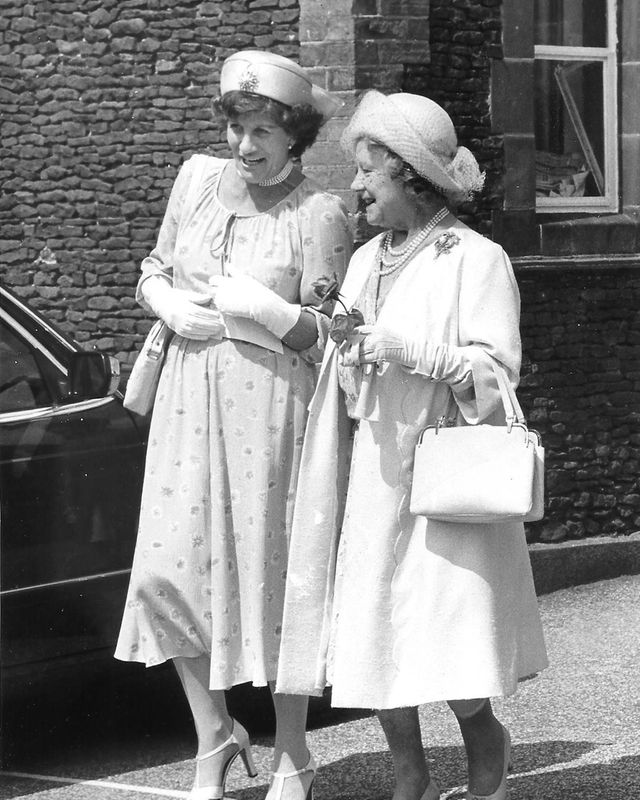 الليدي ماري كولمان والملكة إليزابيث الأم
