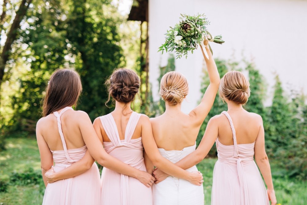  أهم واجبات شقيقات العروس في حفل الزفاف