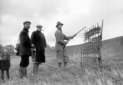 الأمير هنري دوق غلوستر يذهب لصيد الطيور