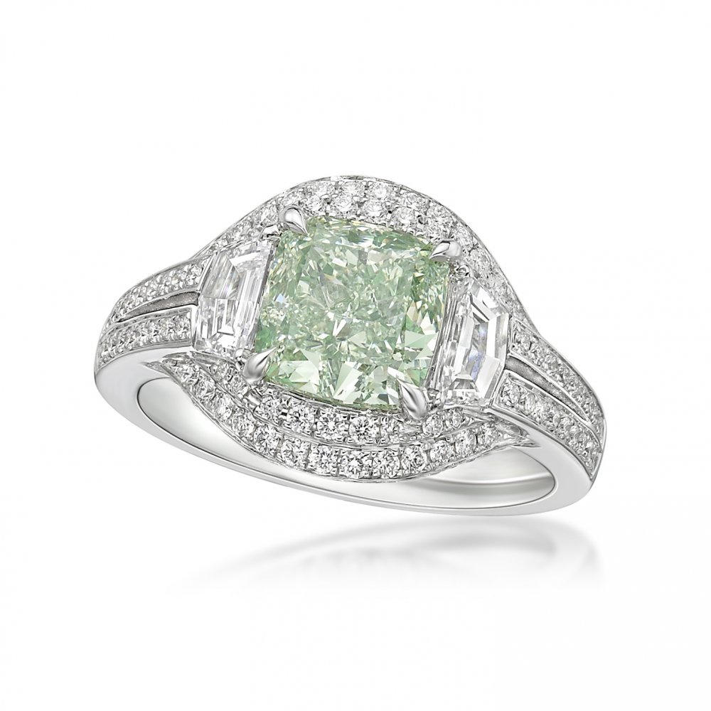 خاتم كوكتيل كاهن المرصع بالماس الأخضر Kahn green diamond cocktail ring