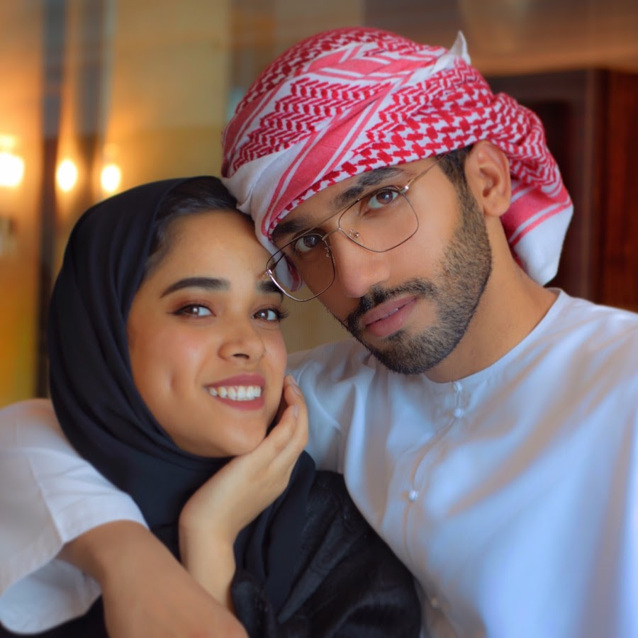 الفنان أحمد خميس وزوجته مشاعل الشحي