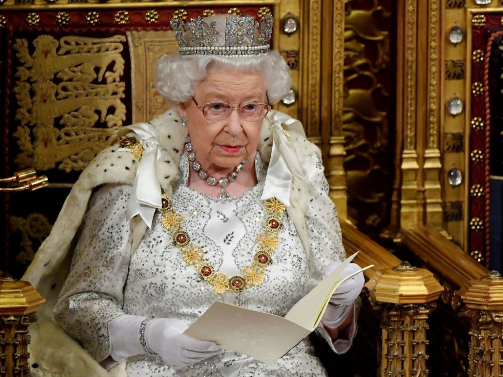 ملكة بريطانيا تعزي الشعب الأسترالي