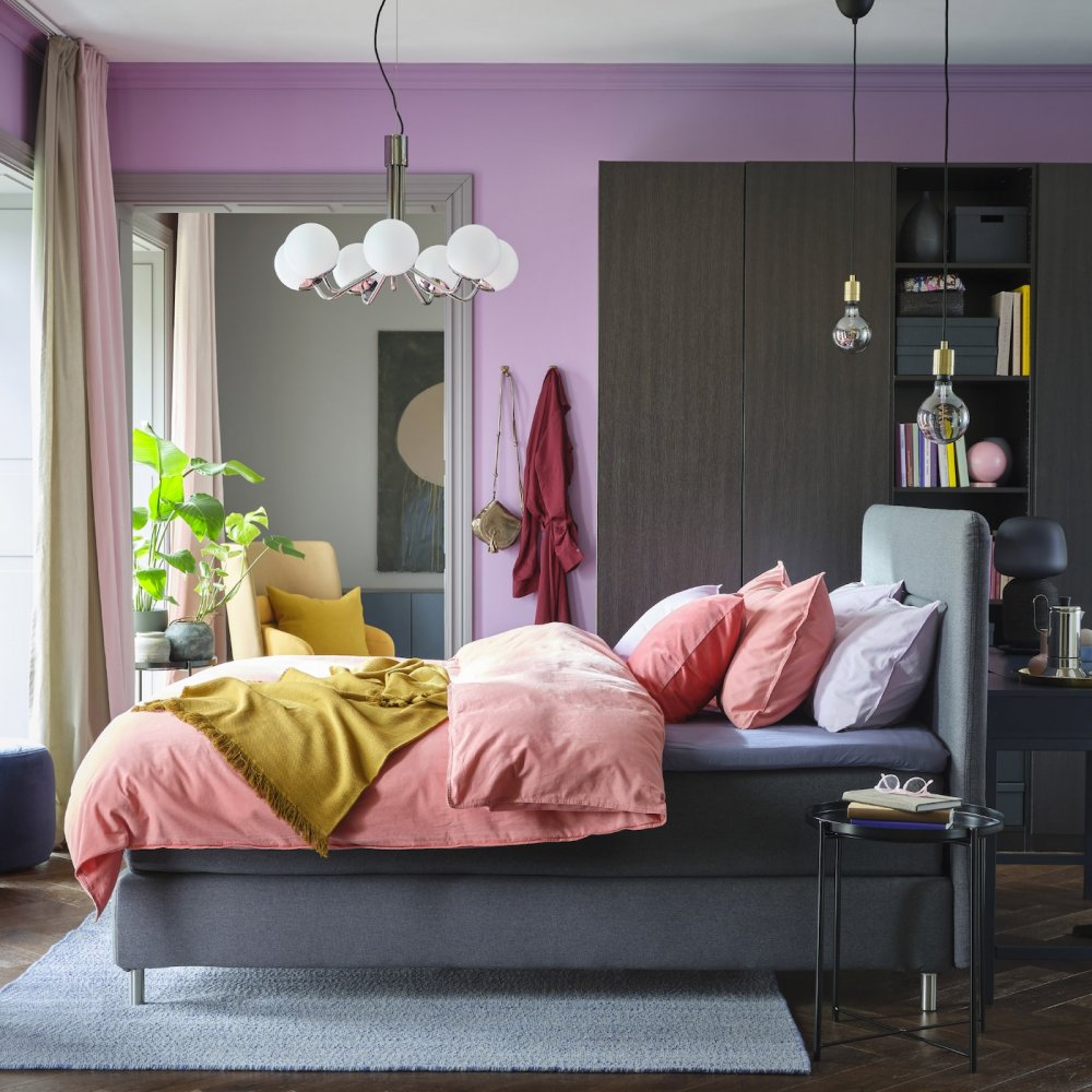  الألوان تضيف البهجة على ديكورات غرفة النوم