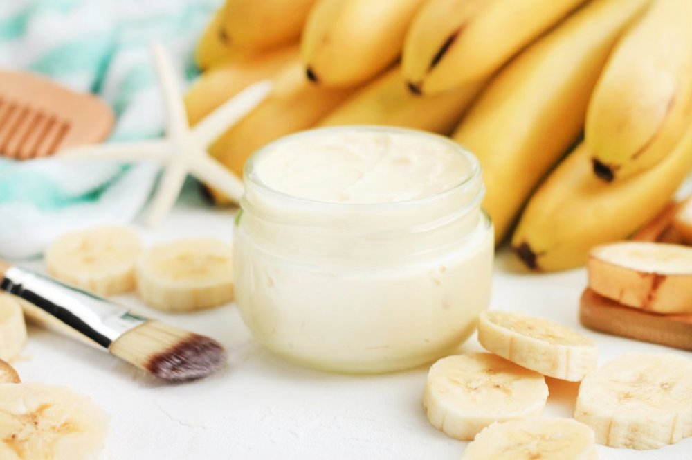 ماسك الموز وحليب جوز الهند مفيد لتنعيم الشعر